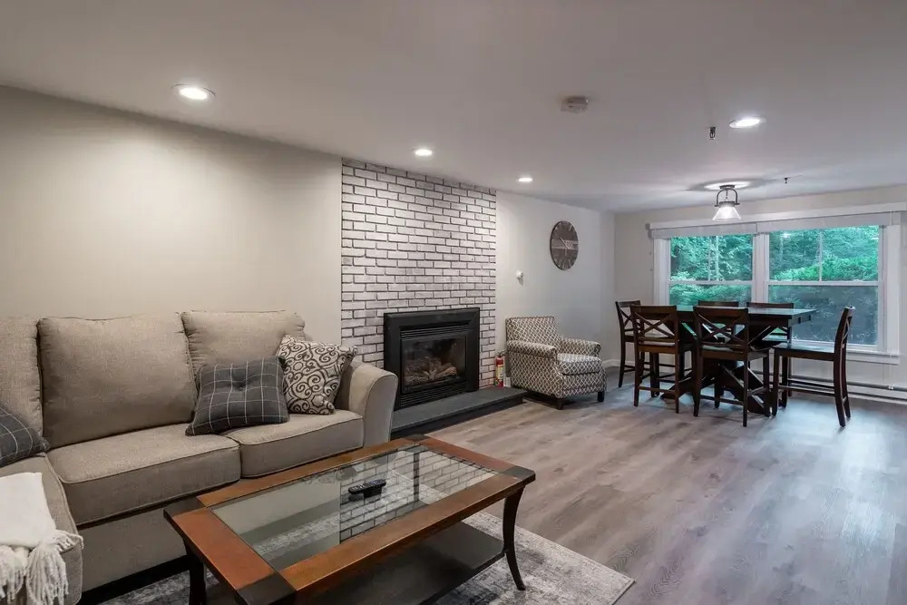 Renovated! Double Dipper: Upper And Lower Level Of Duplex Ski Home At Killington 7 Bedroom Home