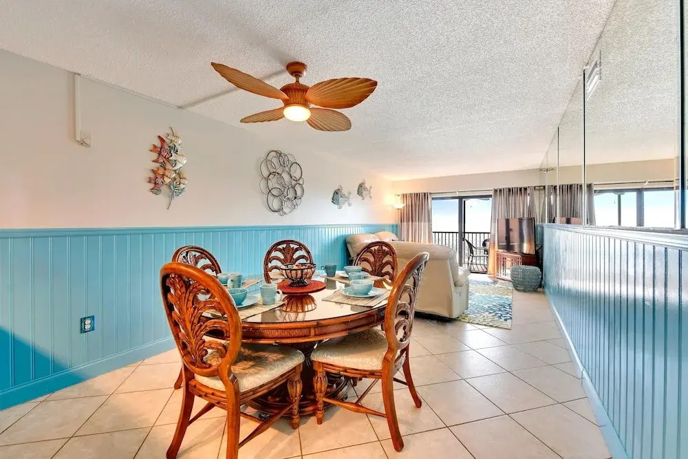 Villa Madeira 504 Sleeps 6/many Updates/walk to John's Pass!