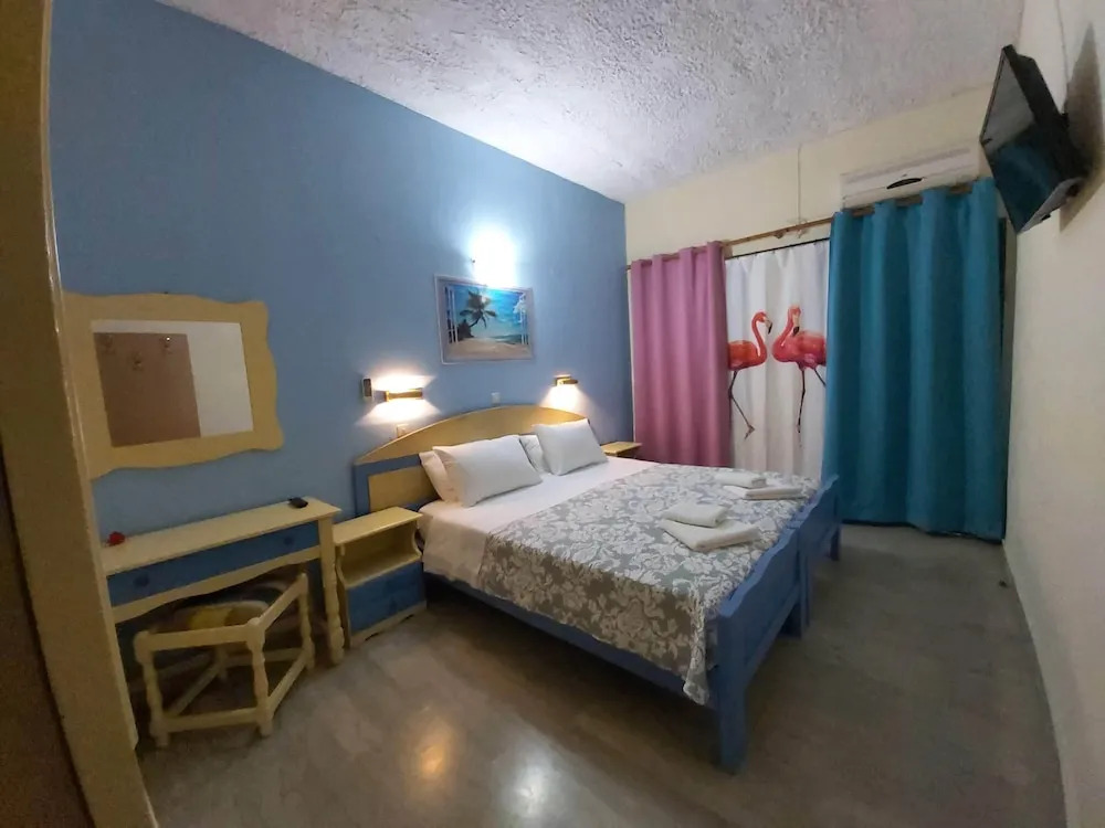 Flamingo Apartments Moraitika Corfu