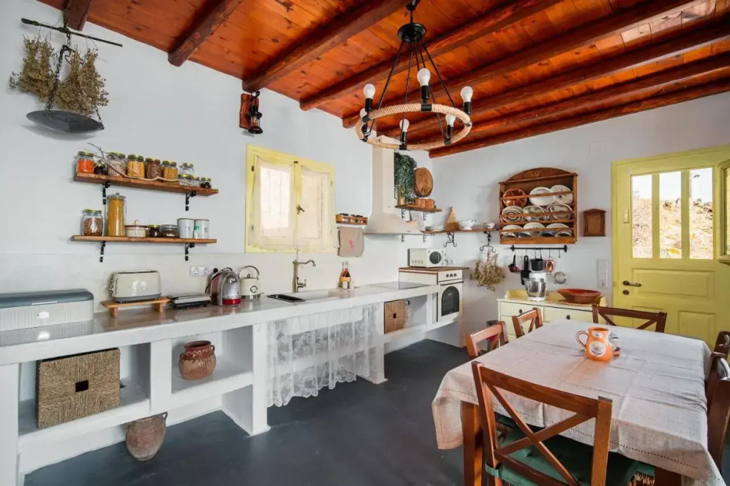 Livas Residence