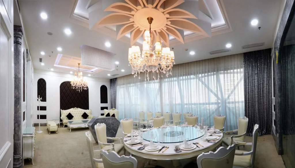 Shenzhen Baoan PLUS Gems Cube Hotel