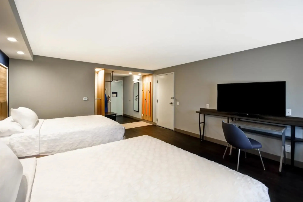 Tru By Hilton Sterling Heights Detroit