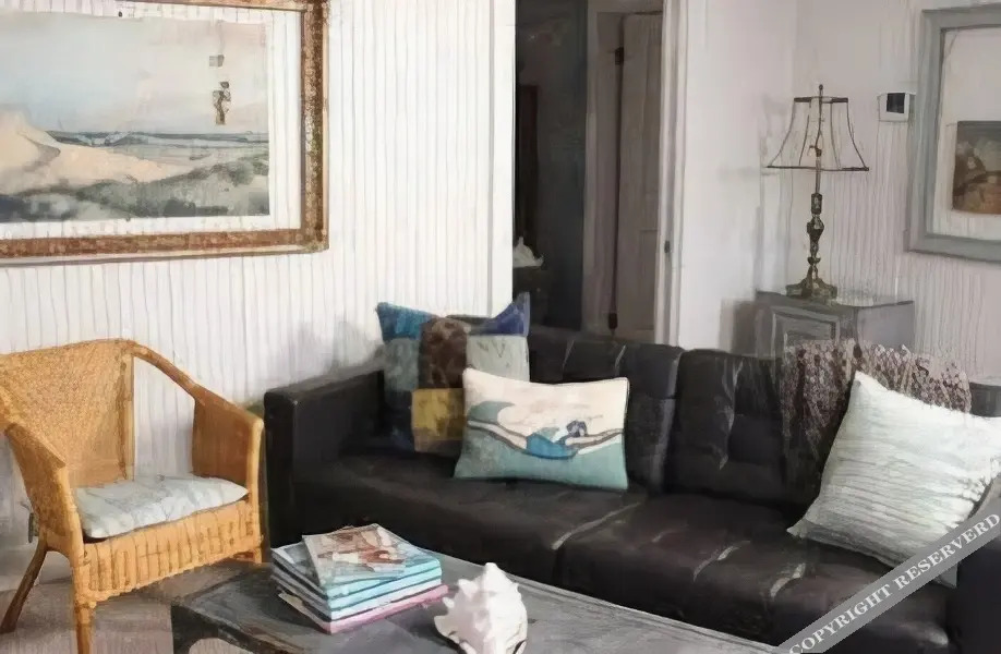 Abby's Guesthouse + Pool