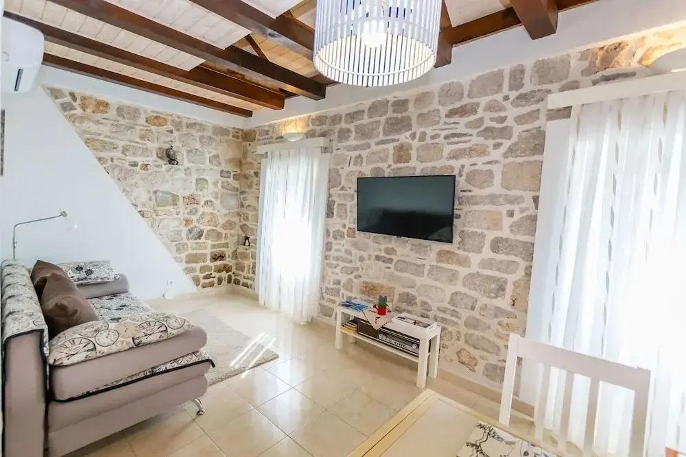 Apartments La Perla