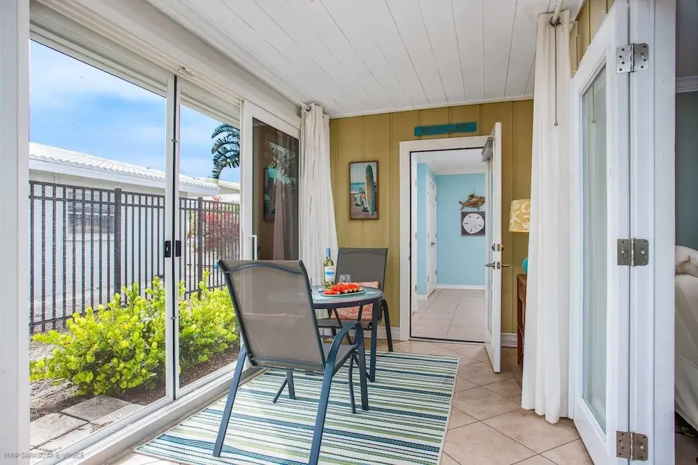 Crystal Sands & Seahorses Beach Villa