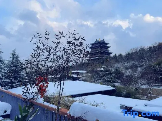 Junshan Yunyin Courtyard Tangquan Resort Hotel (Weihai Huancui Heji Branch)