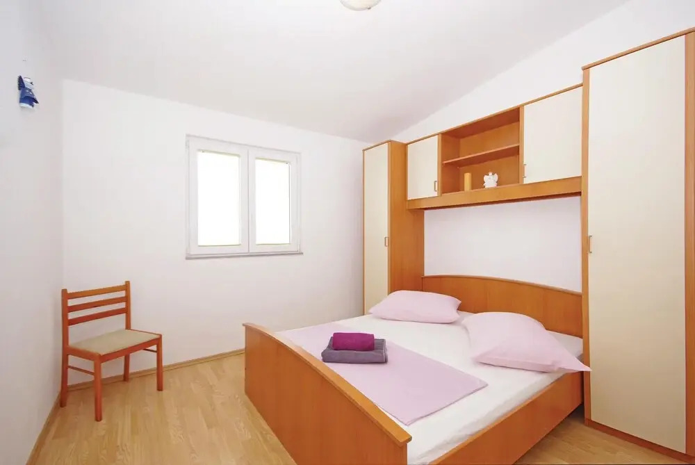Amazing Home in Makarska With Wifi and 3 Bedrooms