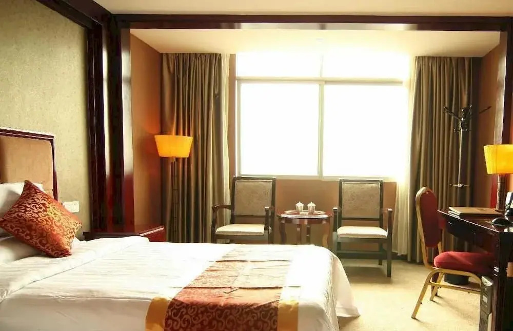 Huayue Hotel