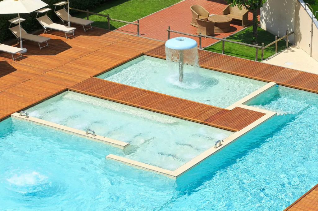 Domino Suite Hotel & Residence