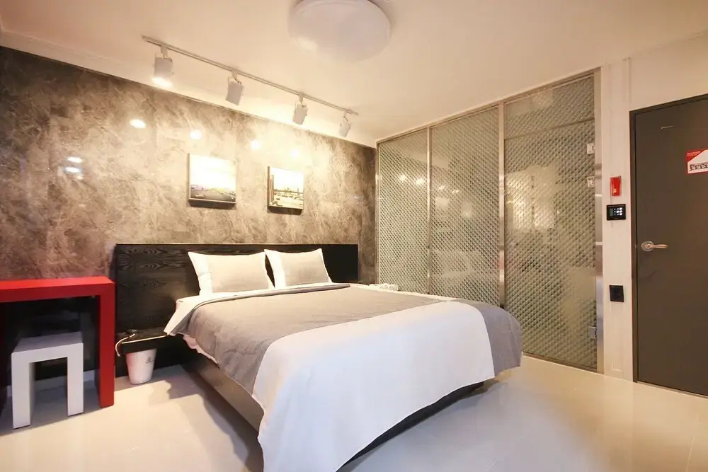 Geoje Island Sadeung K Self Check-in Motel
