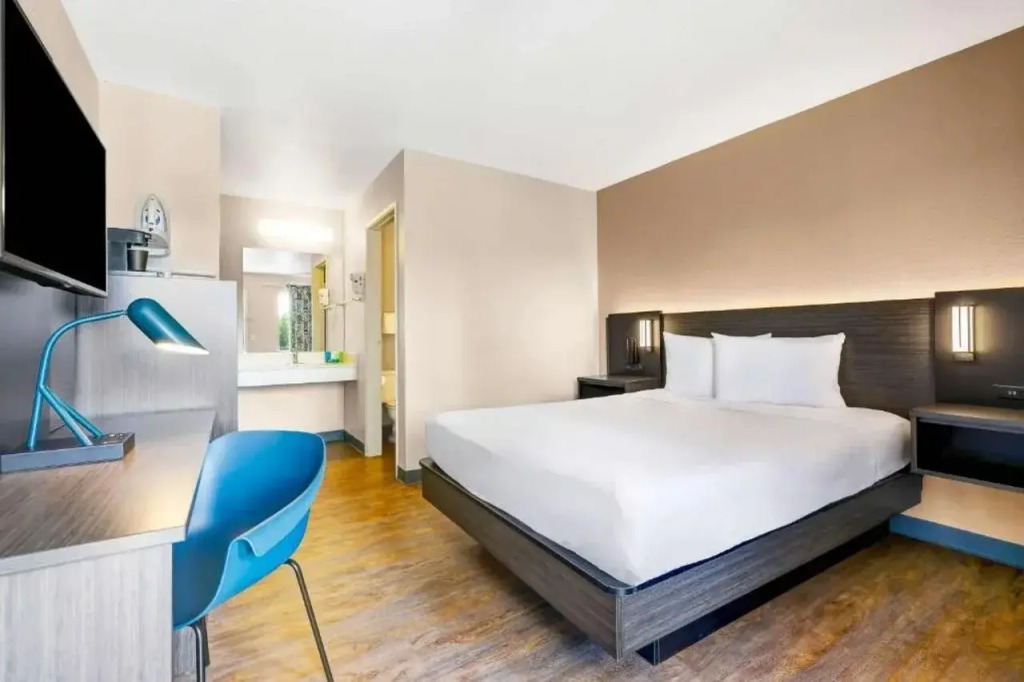 Motel 6-Kirkland, WA - North Kirkland