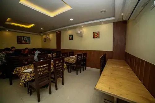 OYO 22752 Hotel Celebration Inn