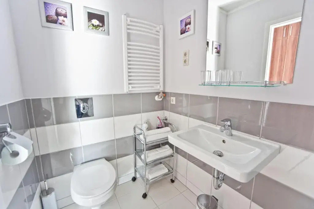 Cecília Apartman