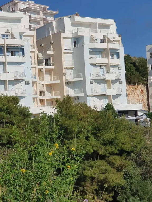 Ertis Apartments