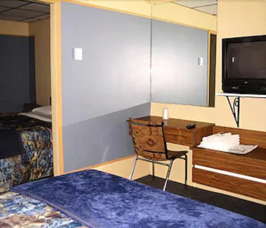 Motel Spring