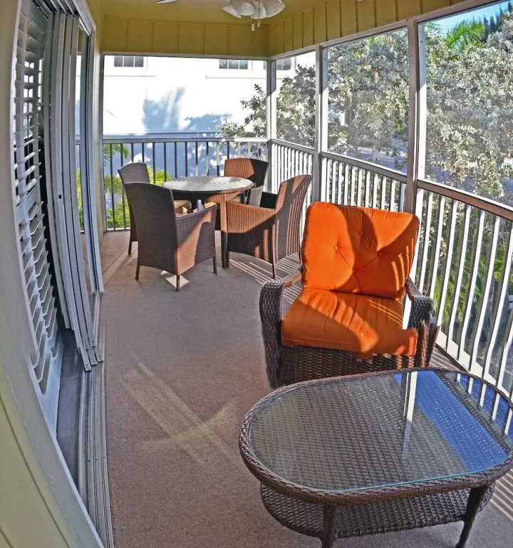 Holiday House 3