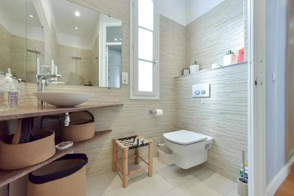 SERRENDY Fall in love Large 1-bedroom apartment 7min to Palais