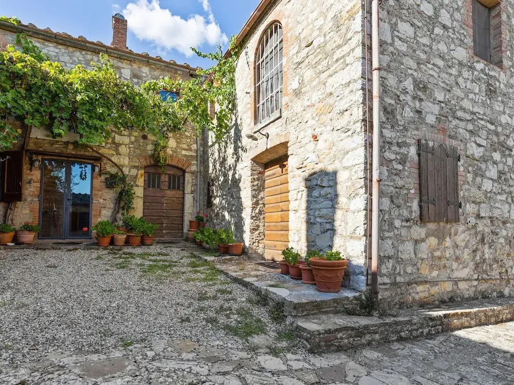 Lovely Holiday Home in Castellina in Chianti With Garden