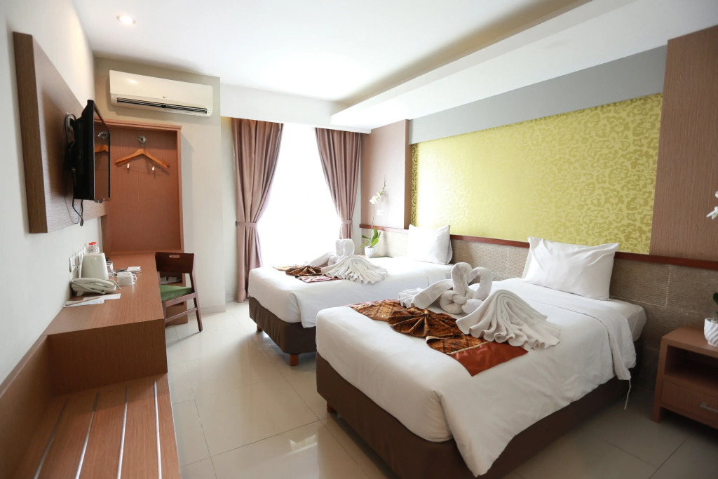 Loji Hotel