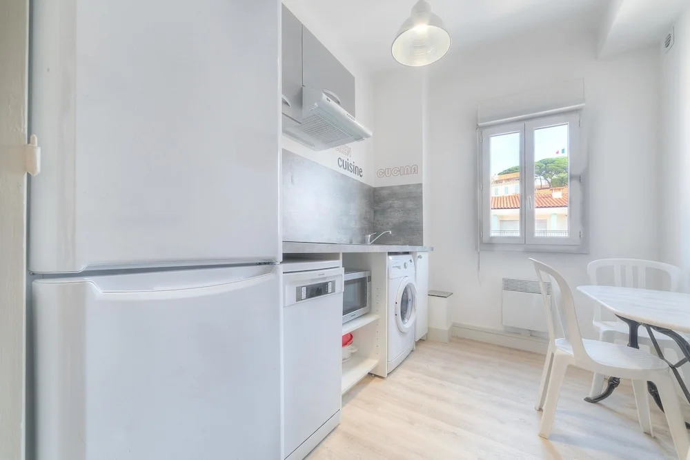 Le Prince Apartment 1