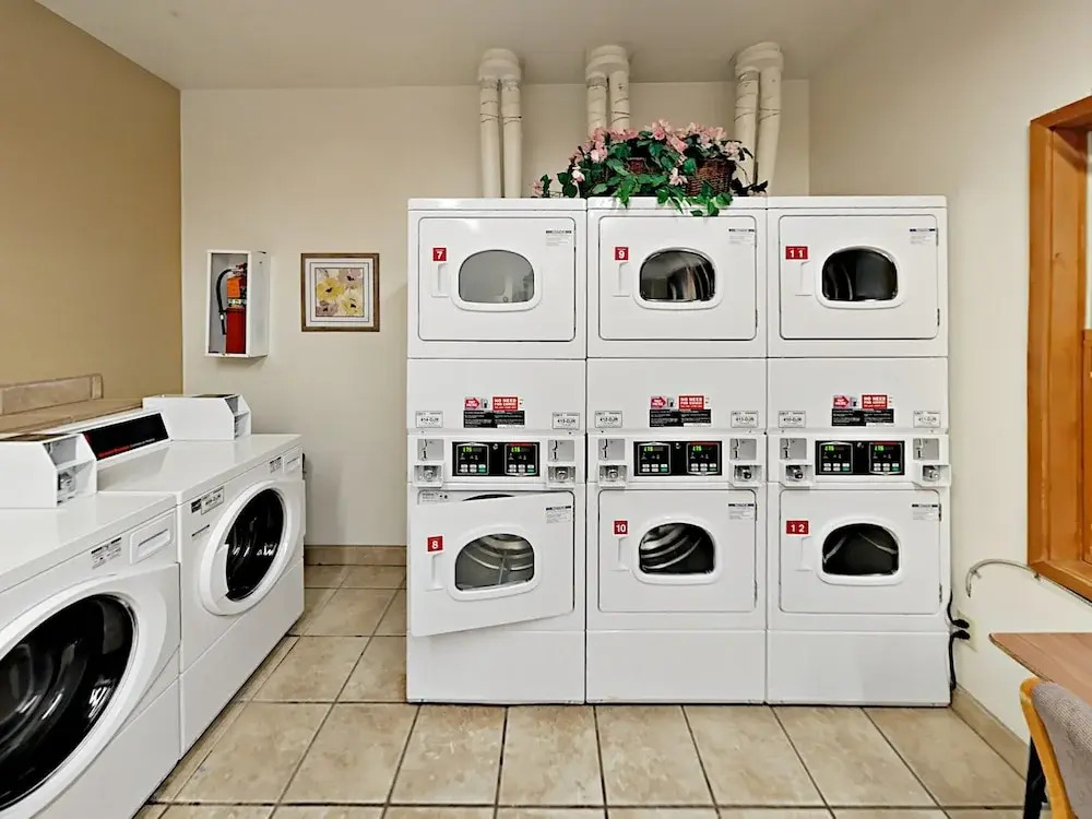 Upper Woodbridge #14-AB - 2 Br Condo