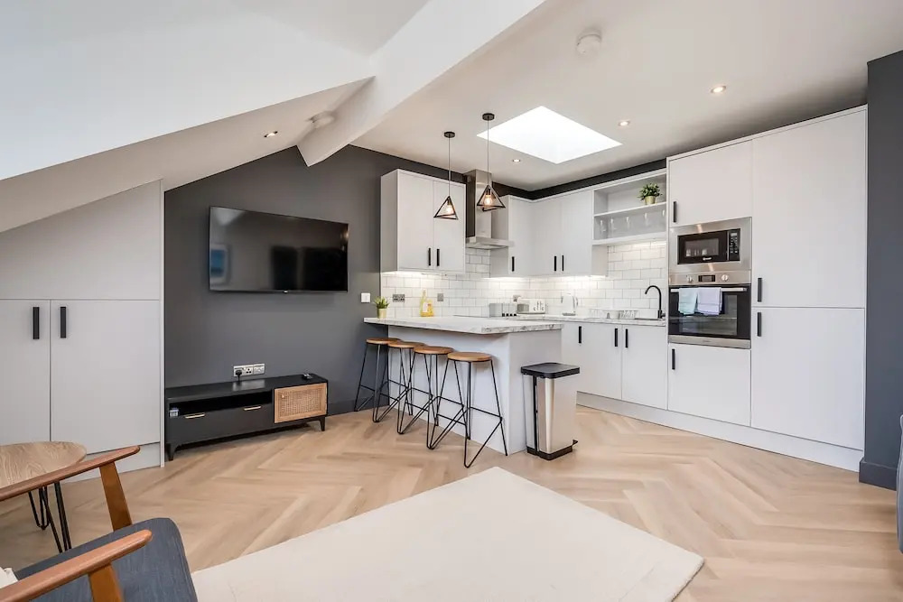 Central Belfast Apartments: University Street