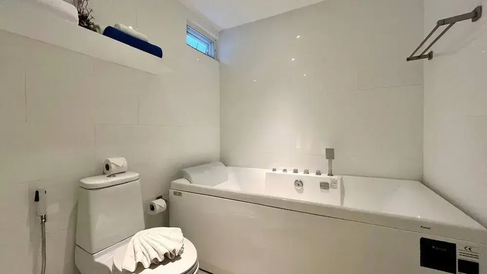 A11 - 2 Bdr Condo, Stunning Sea View, Karon Beach