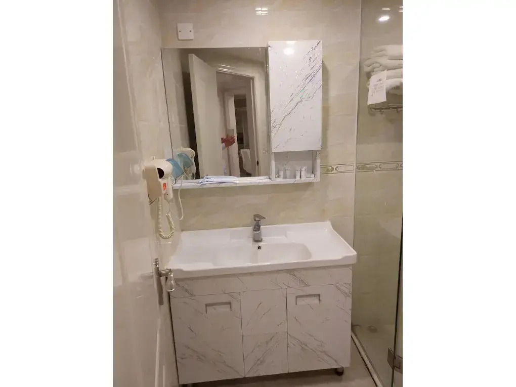 Gold Coast Hotel
