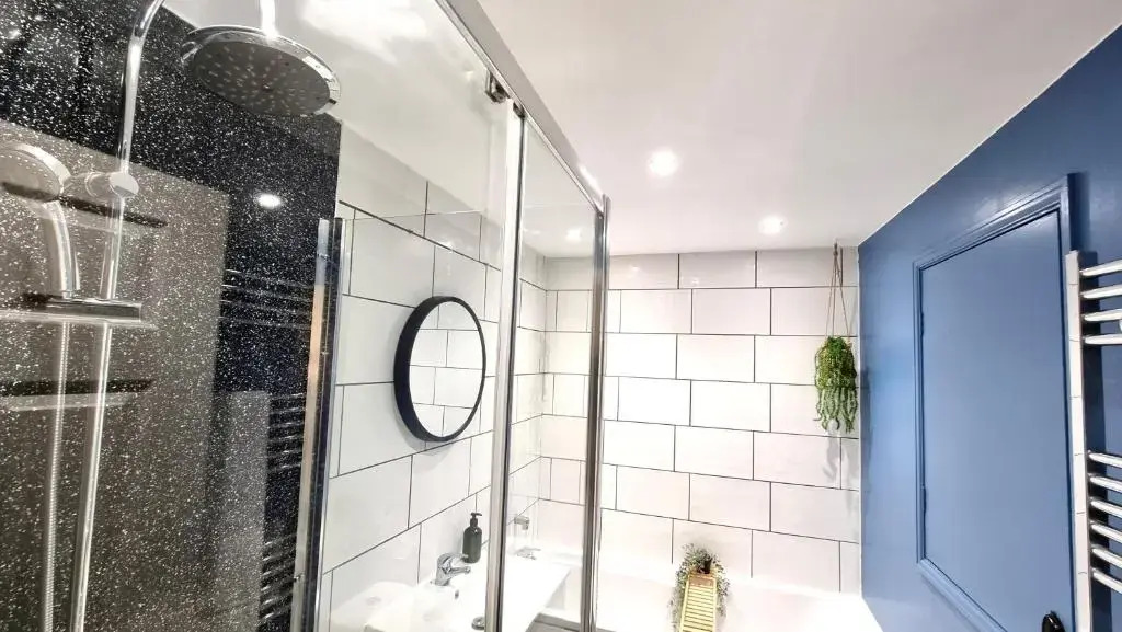 Quay House by Switchback Stays with free parking