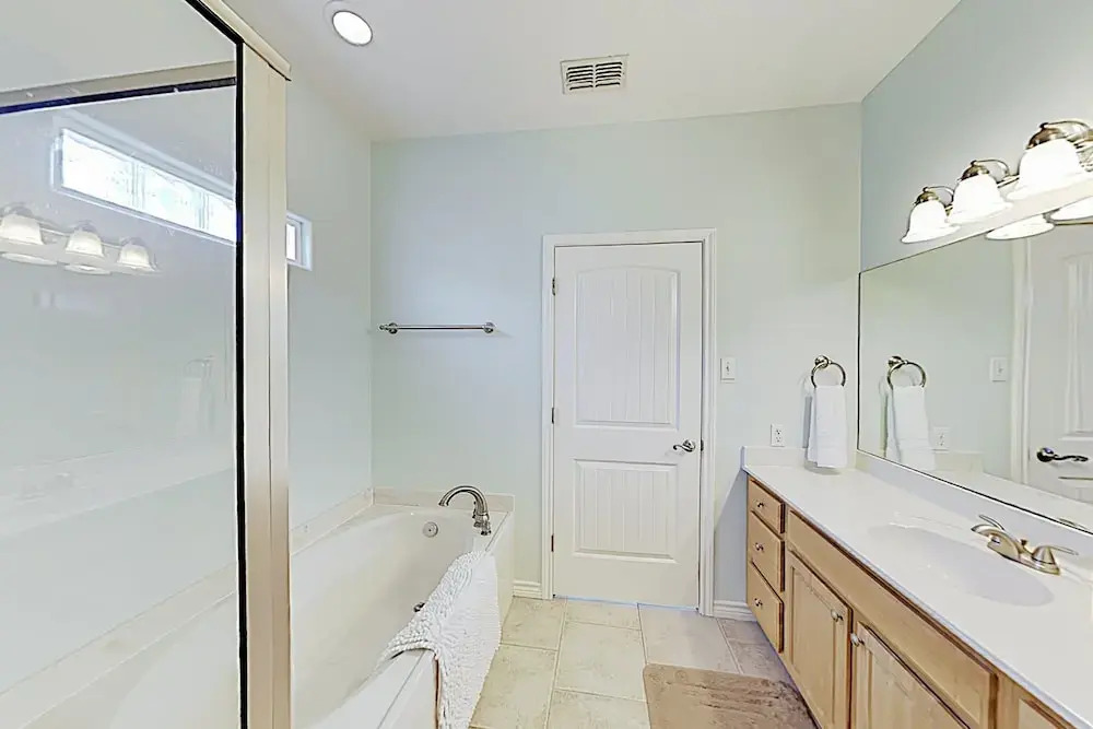 New Listing! Updated W/ Rooftop Deck 3 Bedroom Home