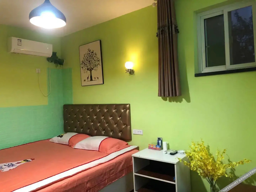 Hebi Weekend Inn