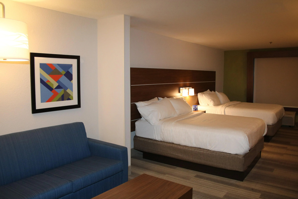 Holiday Inn Express by IHG