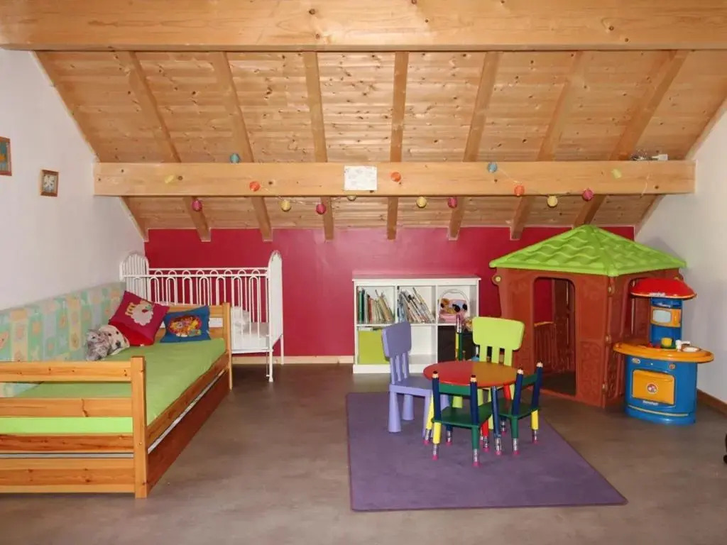 Gîte Saulxures-sur-Moselotte, 4 pièces, 6 personnes - FR-1-589-242
