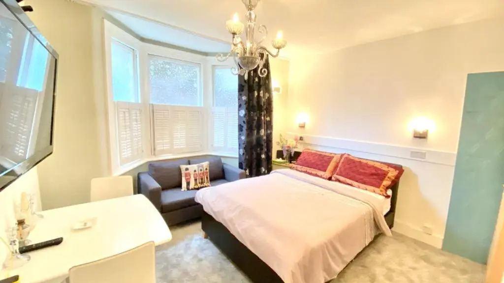 Modern And Cosy Studio Flat