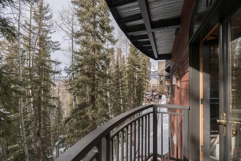 Bear Creek Lodge 301ab 2 Bedroom Condo by Alpine Lodging Telluride