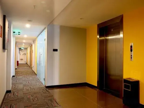 Orange Hotel (Zhongshan Tanzhou Town Government)