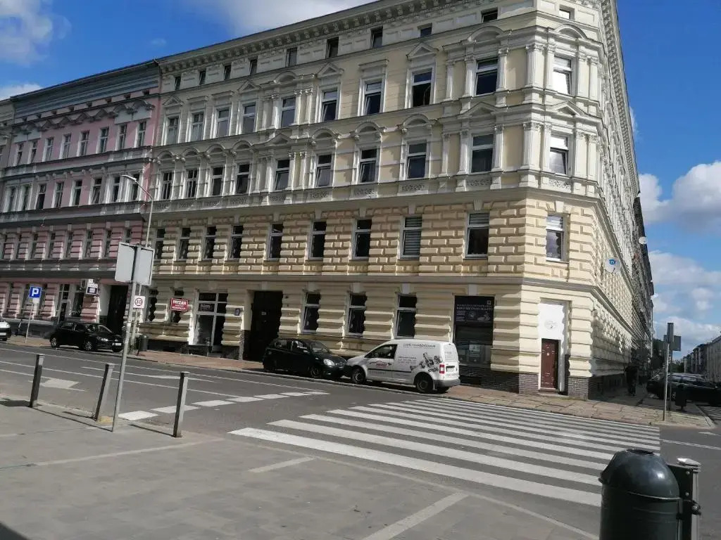 Hostel Tulip - Pokój 2 ze wspólną łazienką i kuchnią