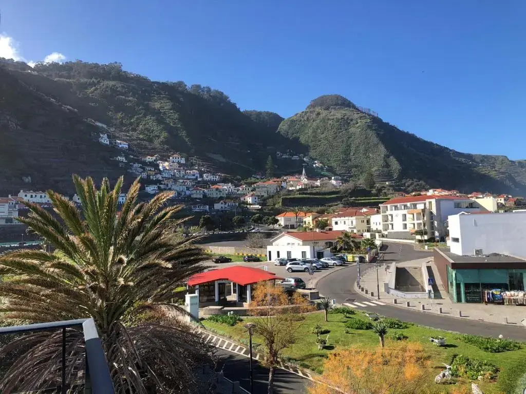 Perola Views Inn by Homie