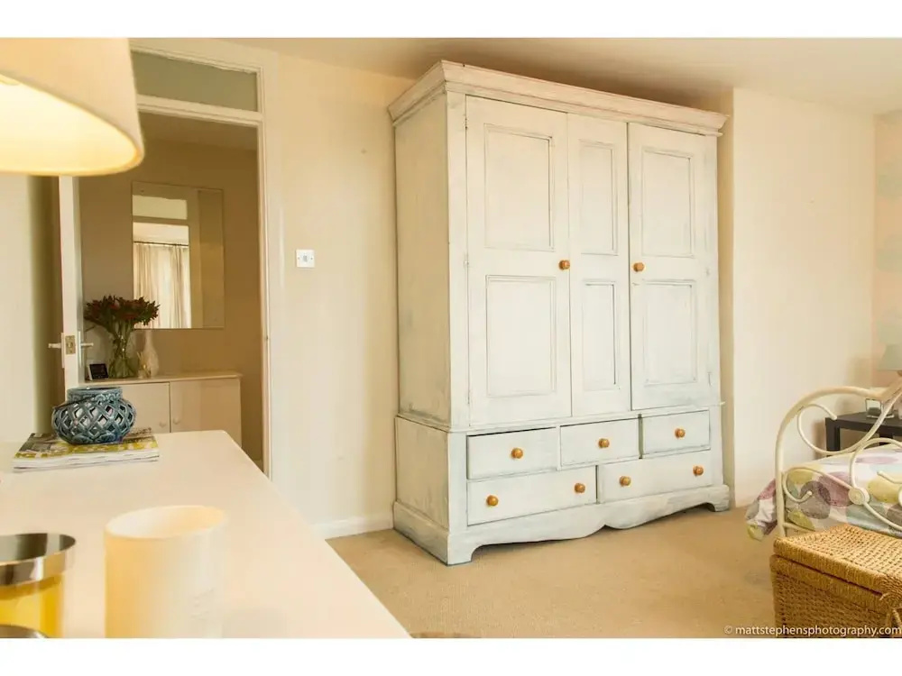 Newly Renovated Hove Apartment