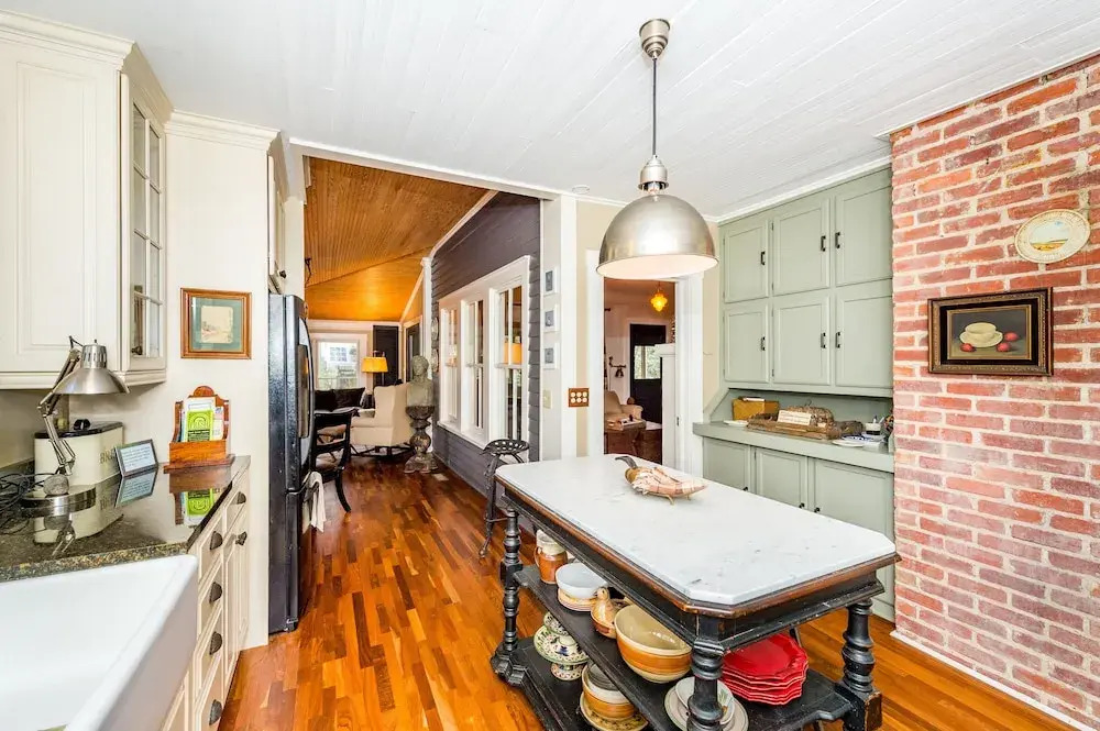 39 Maney Lane Home 5 Bedrooms 3 Bathrooms Home