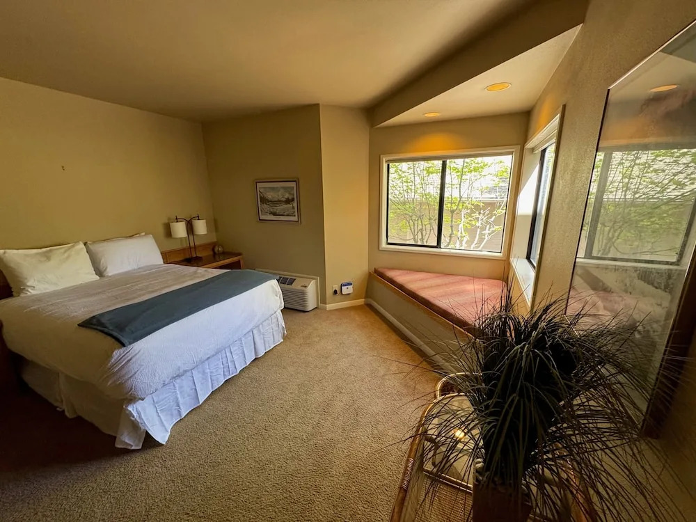 River Ridge 513ab 2 Bedroom Condo