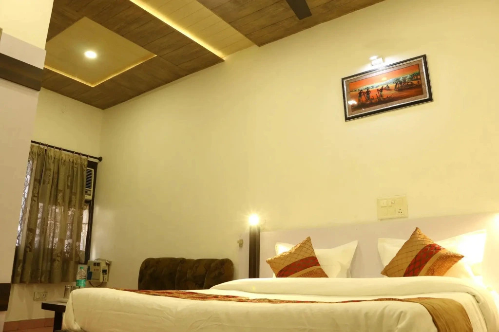 Hotel O Surya