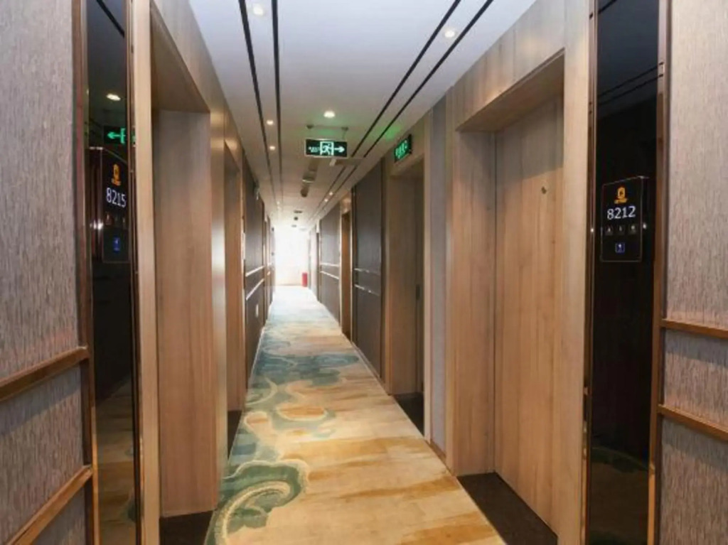 Super 8 Hotel (Beijing Qianmen Tiantan Park Dongmen)