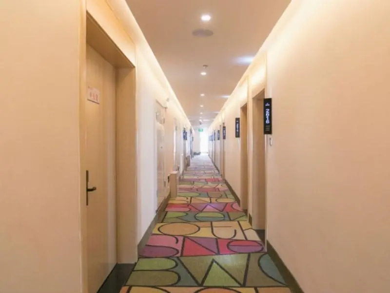 Shell Taiyuan South Station Shanxi University Hotel