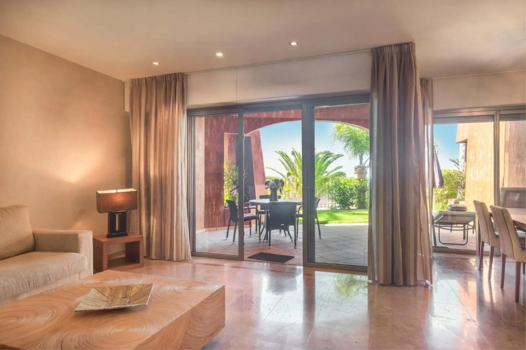 Alzaro 02 DELUXE SEA VIEW 2B