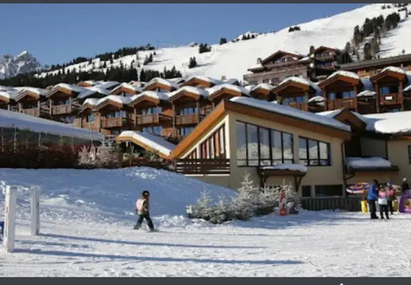 Luxury suite 70m2 balcon courchevel1850 parking
