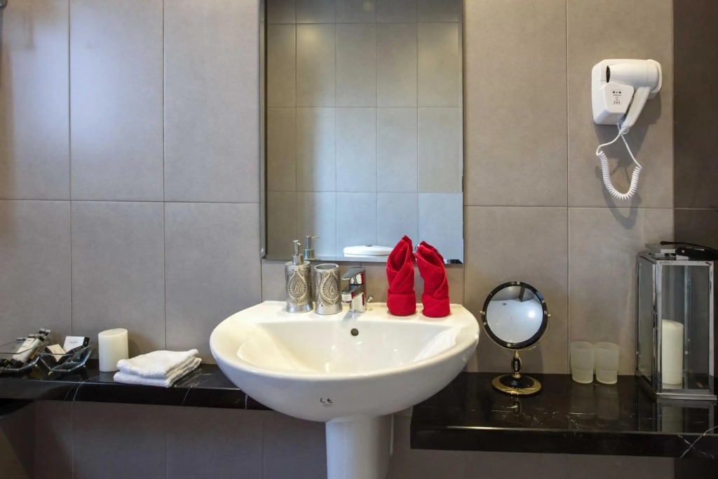 Loumage S Suites and Spa