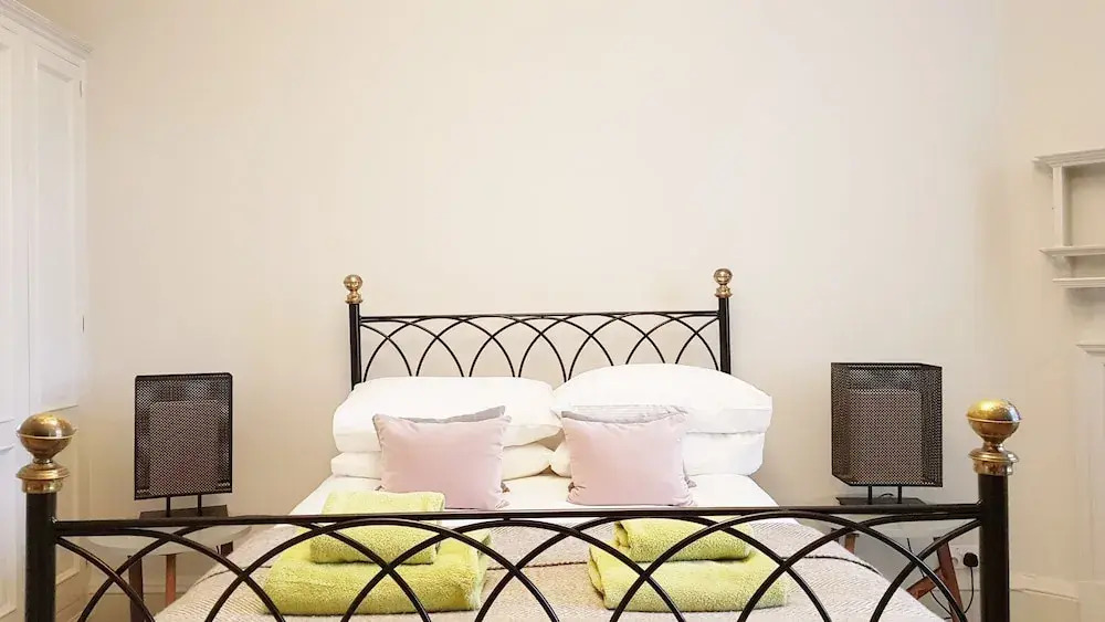 Grand Edinburgh Castlehill Apartment
