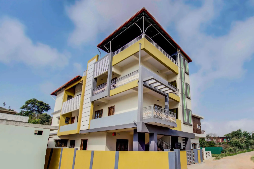 Oyo 80137 Safura Residency