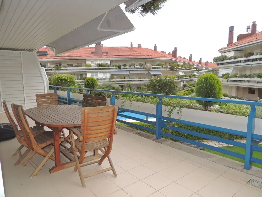 Deluxe Apartment by the Beach